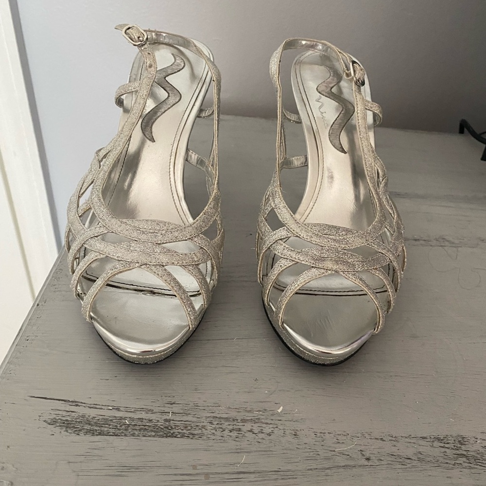 Nina Silver Glitter Heels 9.5